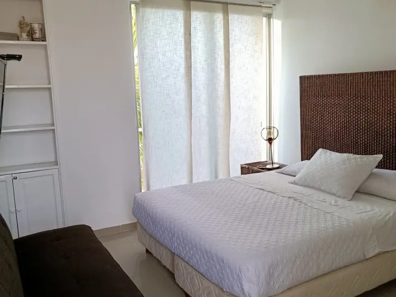 LINDA Y AMPLIA CASA. 6 HAB. CONDOMINIO C. EL PEÑON